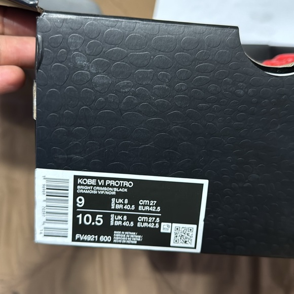 Zoom Kobe 6 Protro ‘ Reverse Grinch’ size 9 - Picture 7 of 8